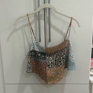 Le Lis Small Flower Patterned Top